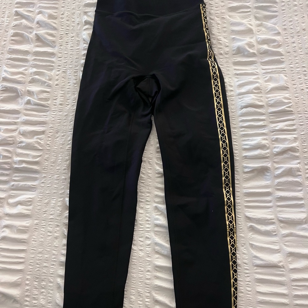 Ultracor Black and Gold Leggings